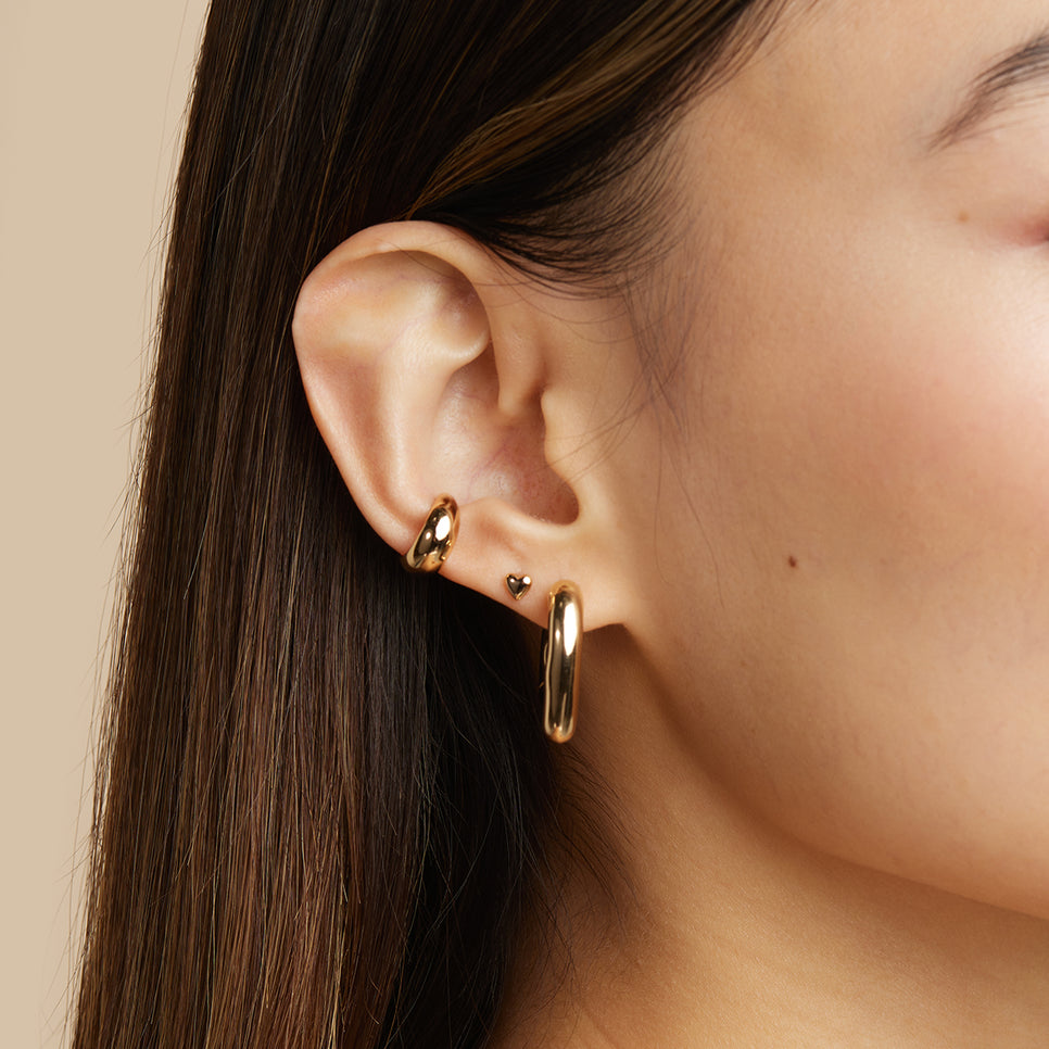 18k Gold Plated Jewellery - Heart Stud Earrings in Gold - Stud Earrings - Astrid & Miyu