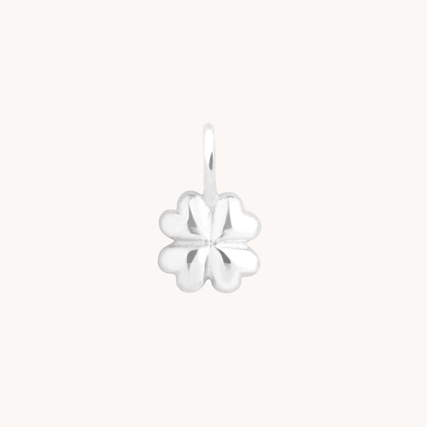 Motif Charms - Clover Charm in 9k White Gold - Welding Charm - Astrid &amp; Miyu