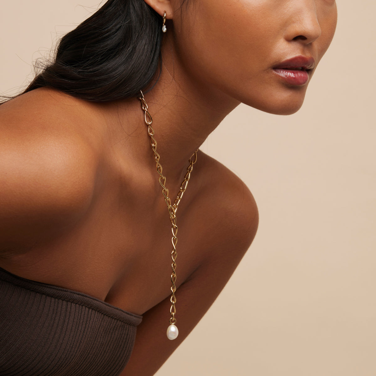 18k Gold Plated Jewellery - Infinite Pearl Bold Lariat Necklace in Gold - Lariat Necklace - Astrid &amp; Miyu