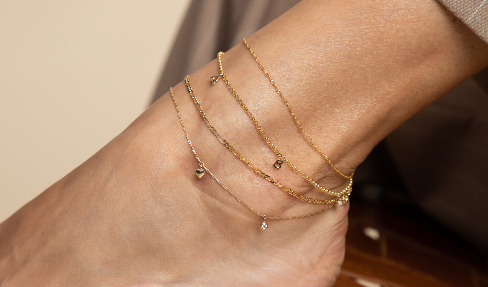 Mob_Anklet_1-Astrid & Miyu