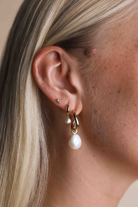 The Earcyclopedia-Astrid & Miyu