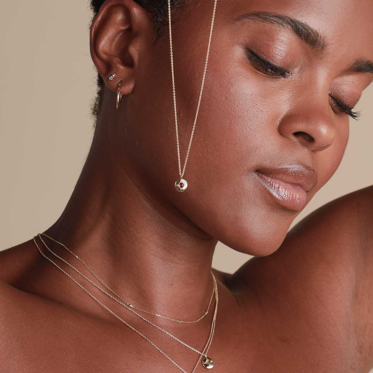 Birthstone Jewellery - January Garnet Birthstone Necklace in Solid Gold - Pendant Necklace - Astrid &amp; Miyu