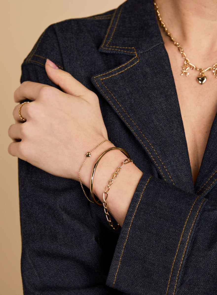 Students_3_026898d8-5fdb-47ca-8f84-af3e41f01683-Astrid &amp; Miyu