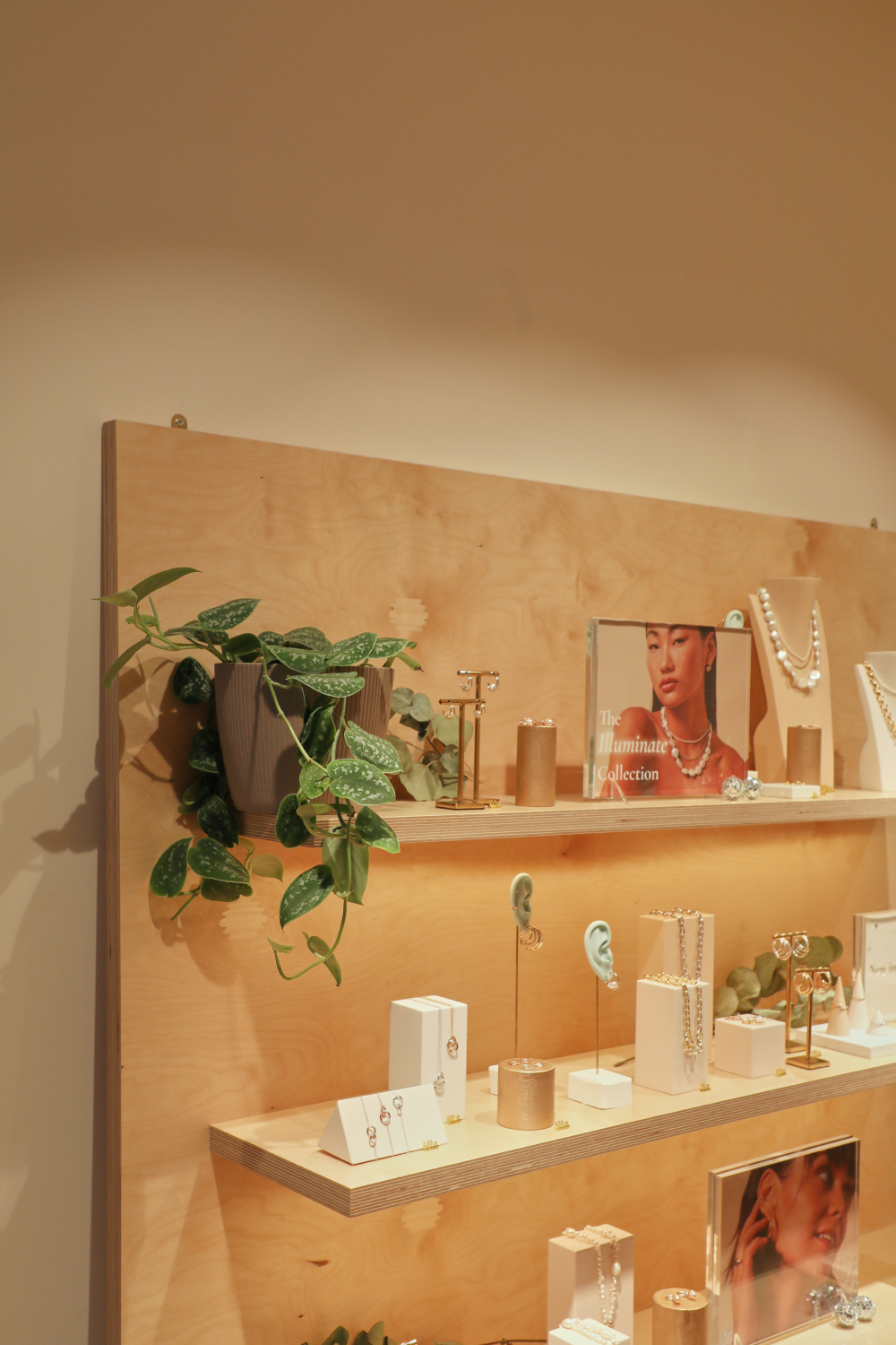 Natural_textures-Astrid &amp; Miyu