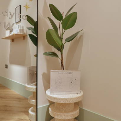 Overlay_Image-Astrid &amp; Miyu