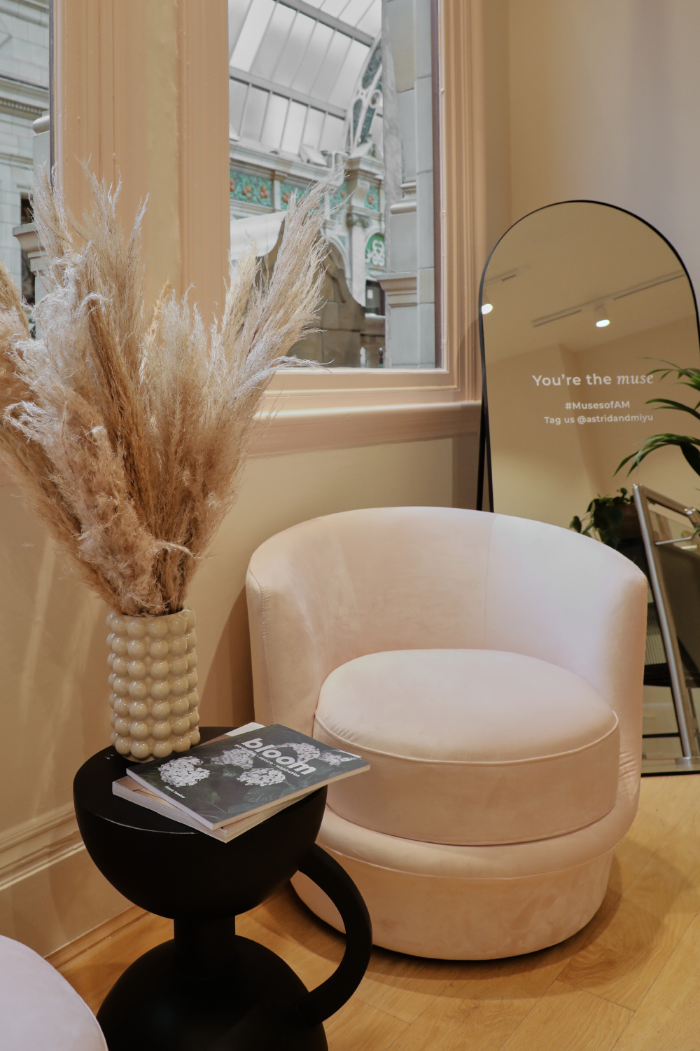 Plush_seating-Astrid & Miyu