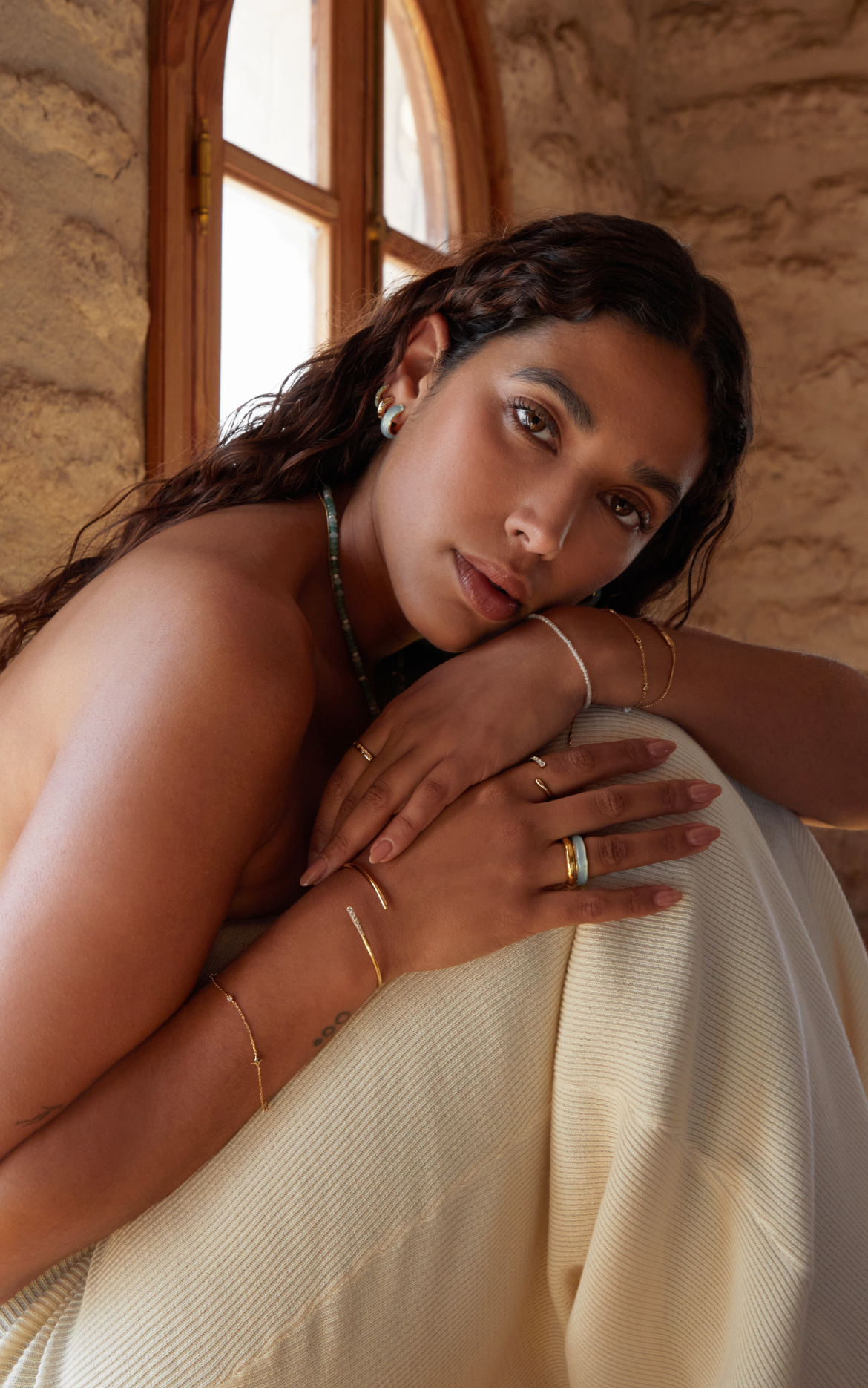 to_use_About_us_mobile_v1-Astrid & Miyu